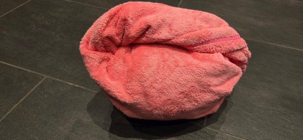 Altro per la cura dei capelli: Haartrocknungstuch – Usato da Oberegg venduto da Roberto24 2