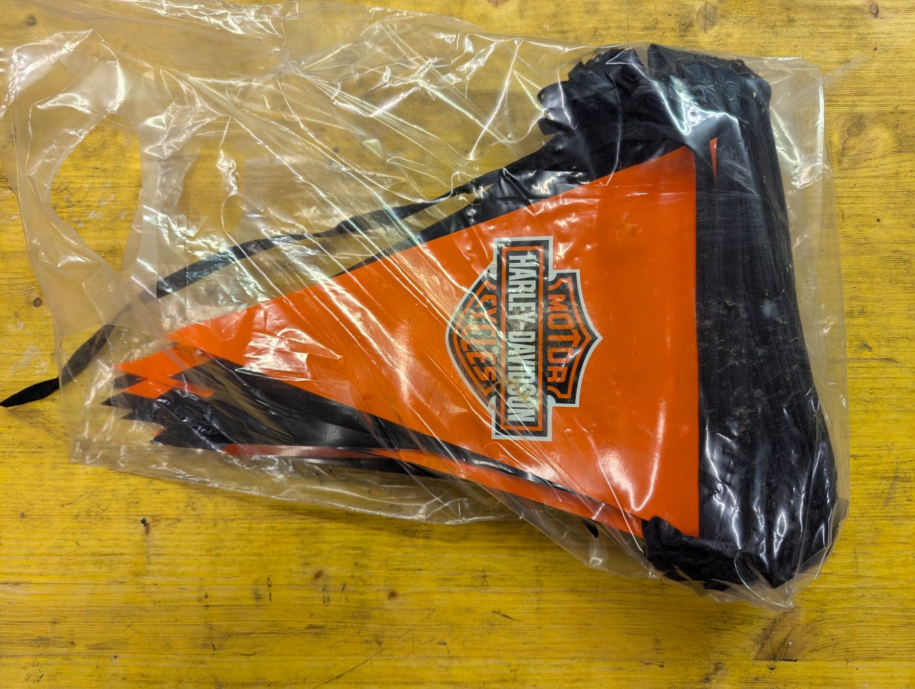 Harley-Davidson Tutte le decorazioni: Harley-Davidson Winpel ca 40meter – Nuovo (secondo la descrizione) da Unterengstringen venduto da Olifant4