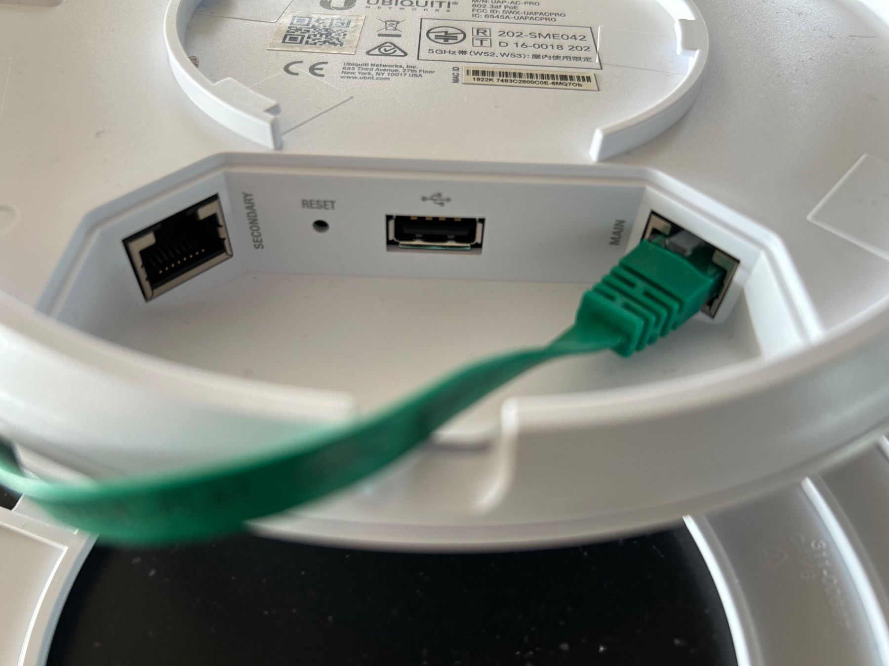 Ubiquiti Wlan: Neuwertiger Ubiquiti UniFi AP AC Pro Access Point 📶 – Gebraucht aus Stäfa von KubKuy 2