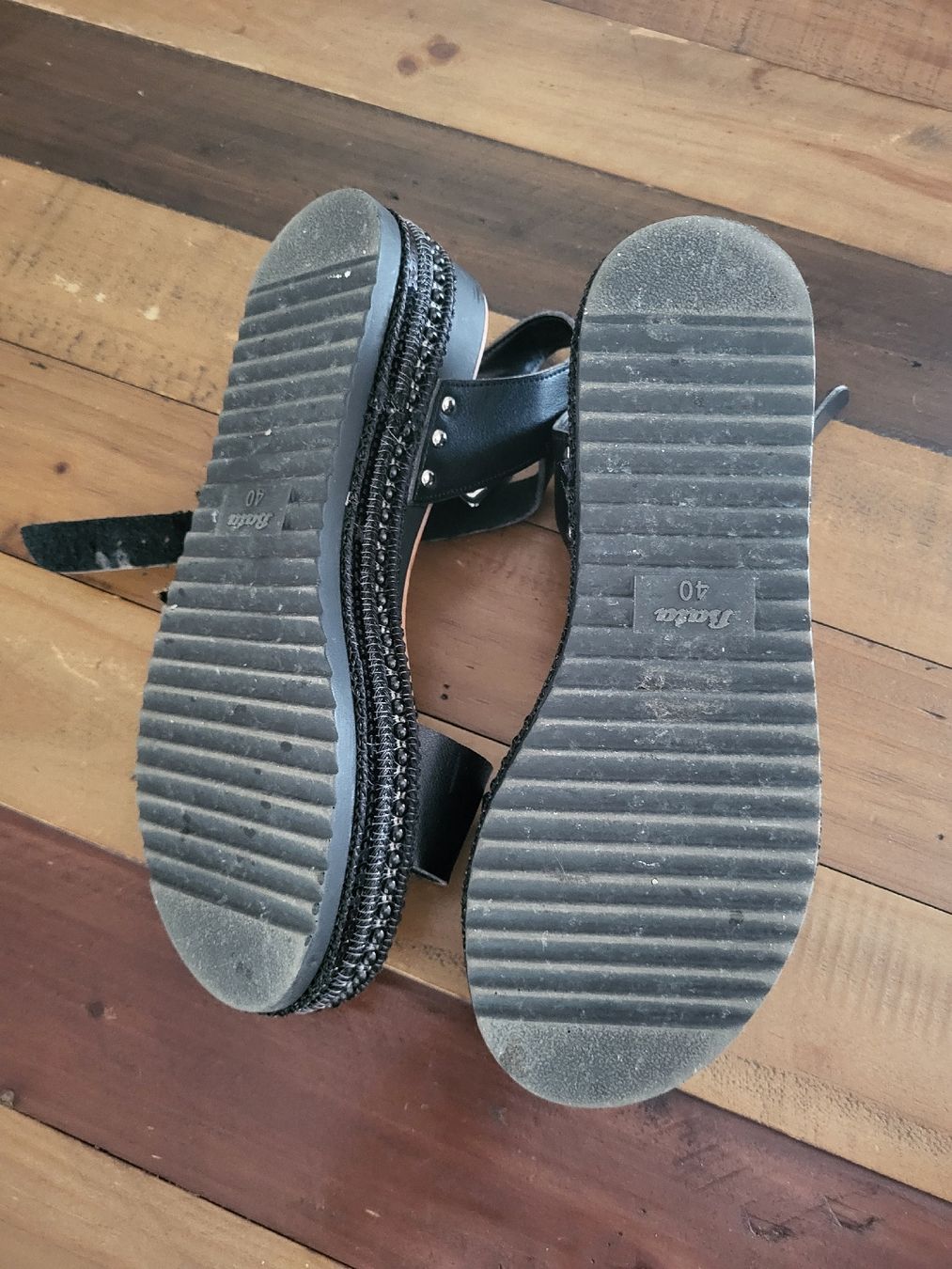 Damenschuhe: scandales noires Bata taille 40 – Gebraucht aus Ursy von Tchoupitchou 5