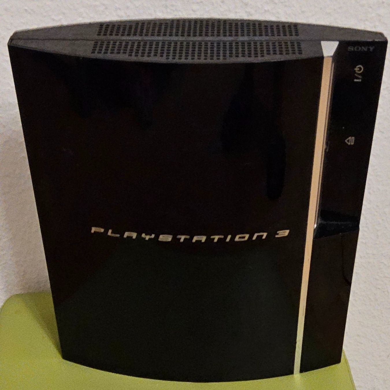 Sony Consoles: Ab CHF 1.- PS3 Phat mit Controlller – D'occasion à Basel par drfsim