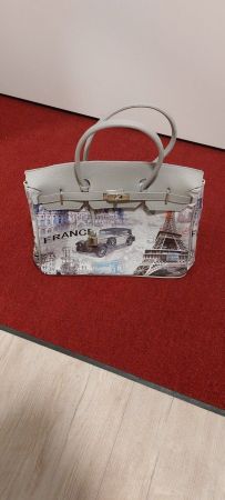 Graue Tasche