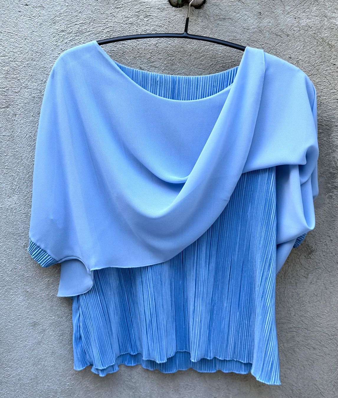 Tuniques: Sublime blouse,  joli bleu clair 40 – Neuf (Voir description) à Genève par fto_sz8d 4