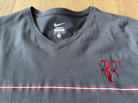 Nike RF Roger Federer Credit Suisse T-Shirt M 100% Baumwolle