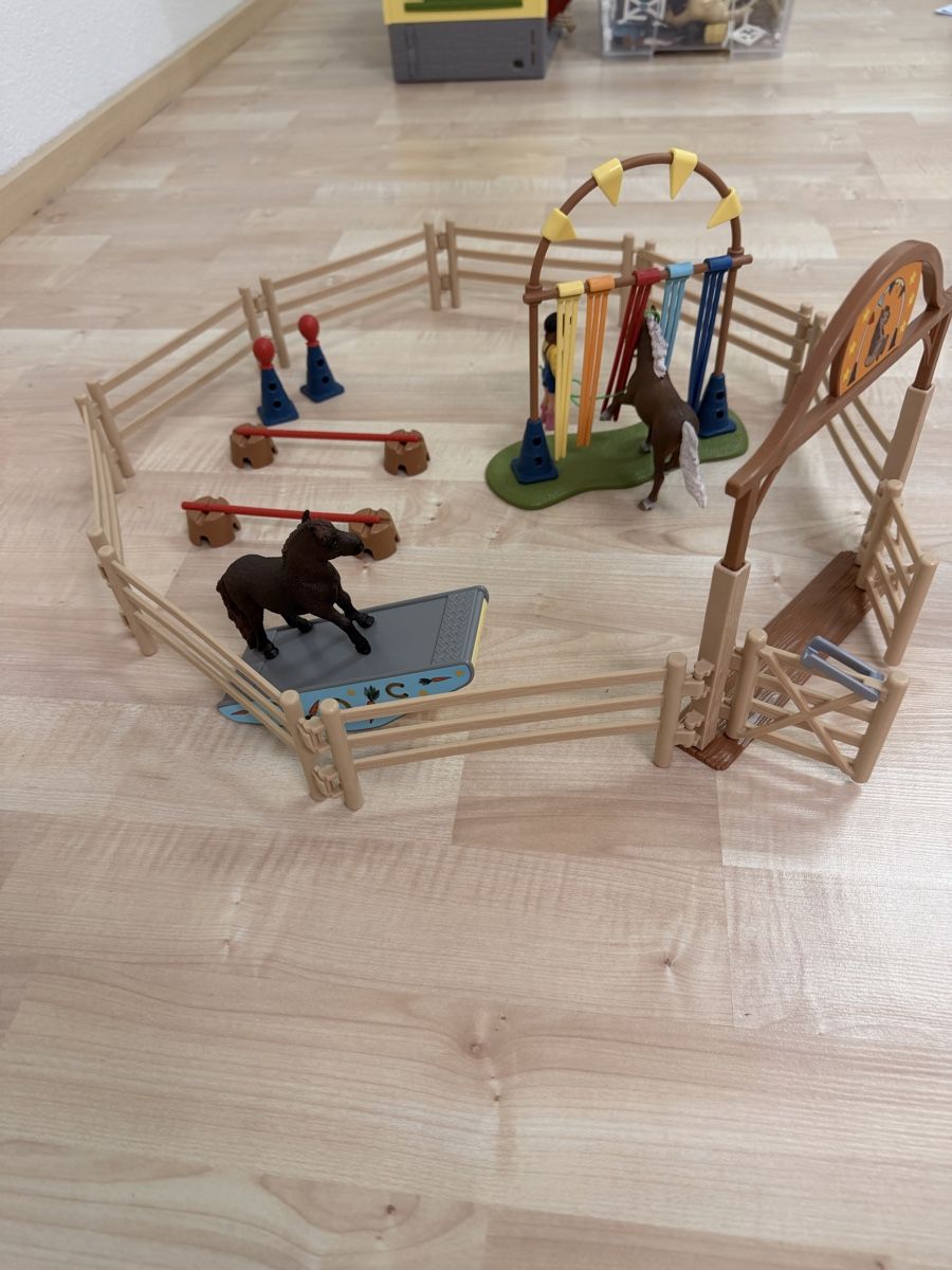 Schleich Jouets: SCHLEICH 42481 Pony Agility Training – D'occasion à Kilchberg ZH par ideferrari 5