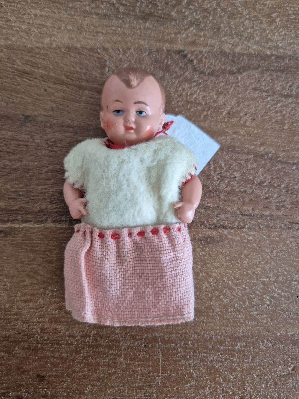 Bambole: Alte kleine Puppe – Usato da Zürich venduto da Dalema13