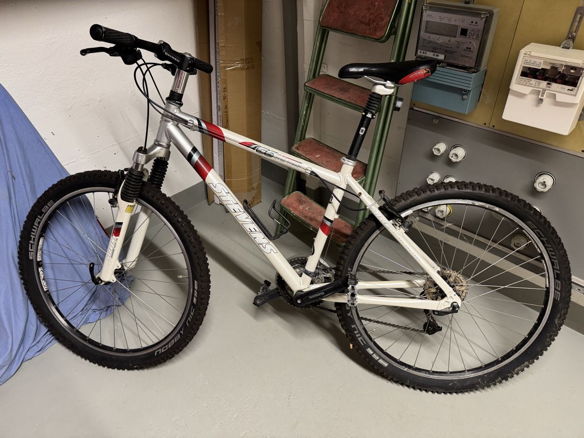 gravel bike for sale Mondraker Arid Carbon RR Best For:Cycling with pedals) Package Size Ortlieb Sport-Roller Plus - T-Shirt Style:Regular T-Shirt