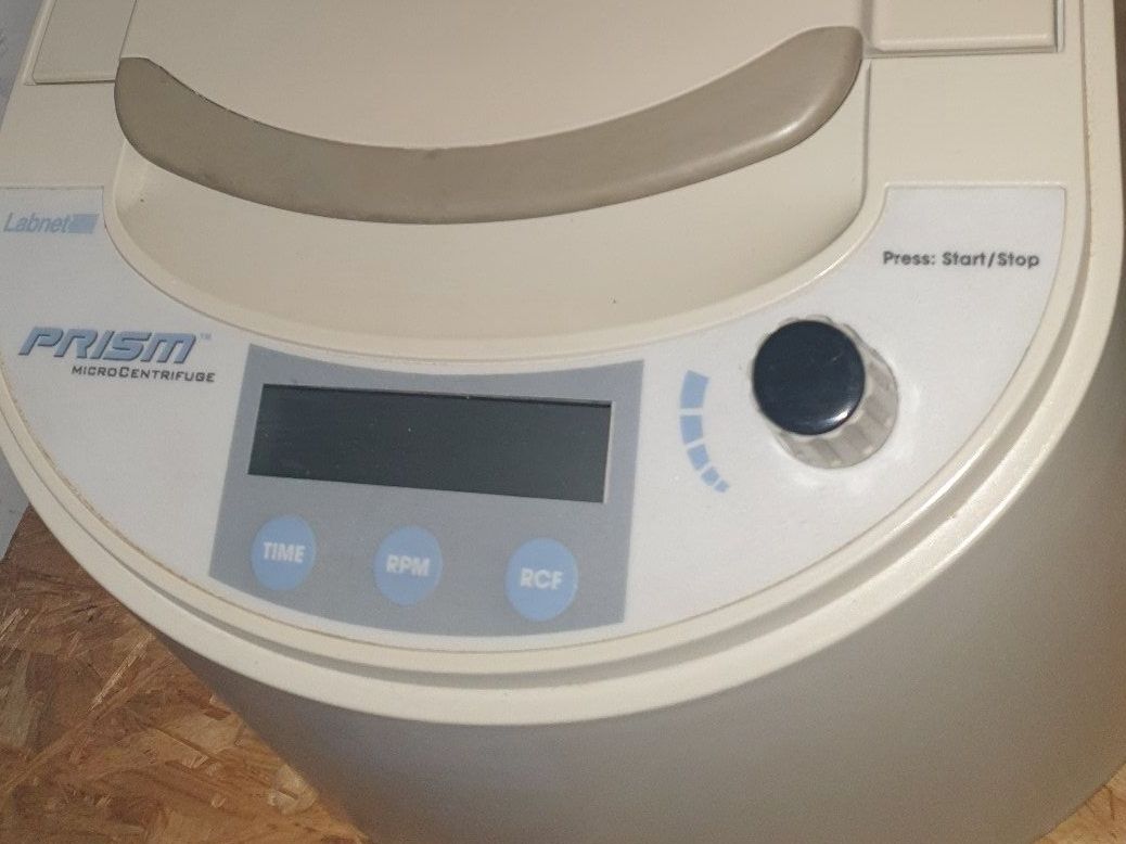 Tutte le macchine: Labnet Prism Centrifuge C2500 – Usato da Ecublens VD venduto da Netfinity