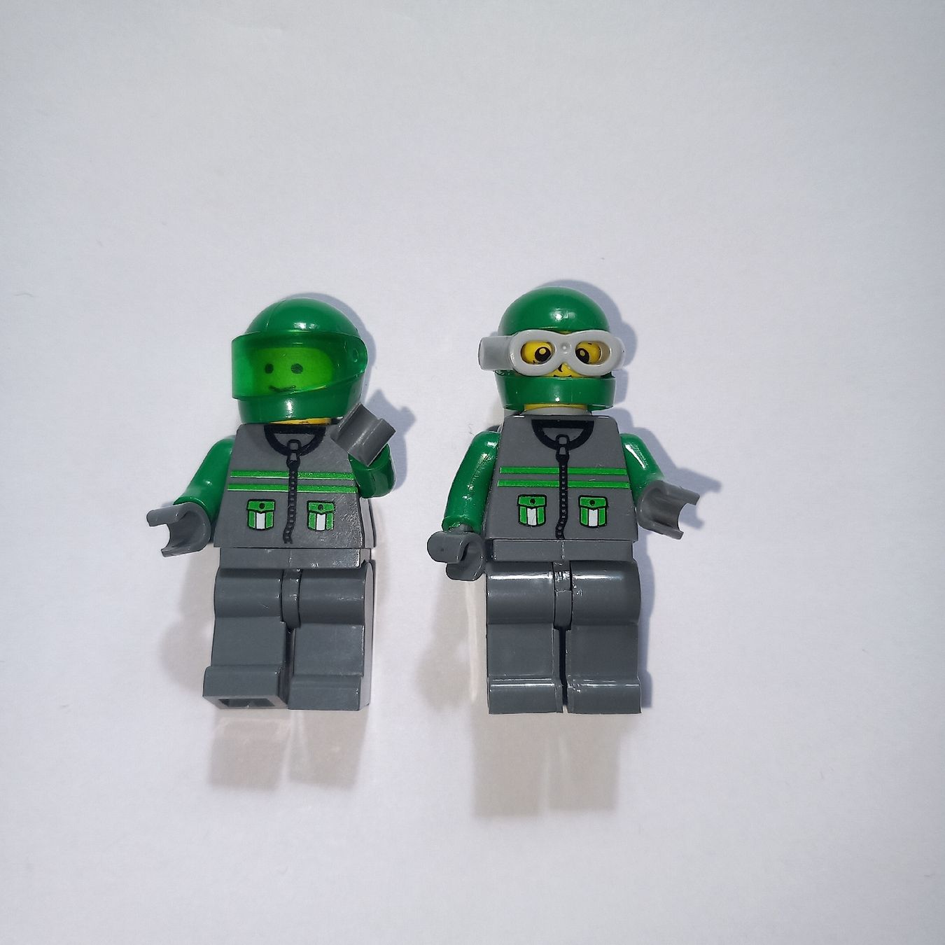 Lego Statuette: 2 Lego Minifiguren Taucher – Usato da Ebnat-Kappel venduto da blazzi