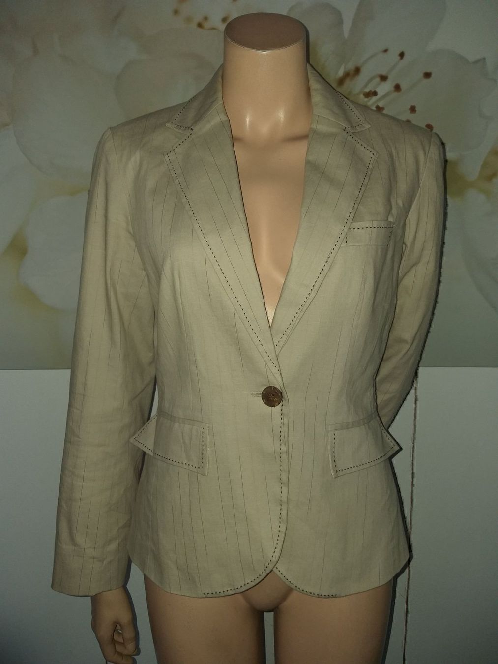 Jacken: NORWISS Veste / Jacke taille / Grosse 38 – Gebraucht aus Cossonay-ville von Super-Price-Quality