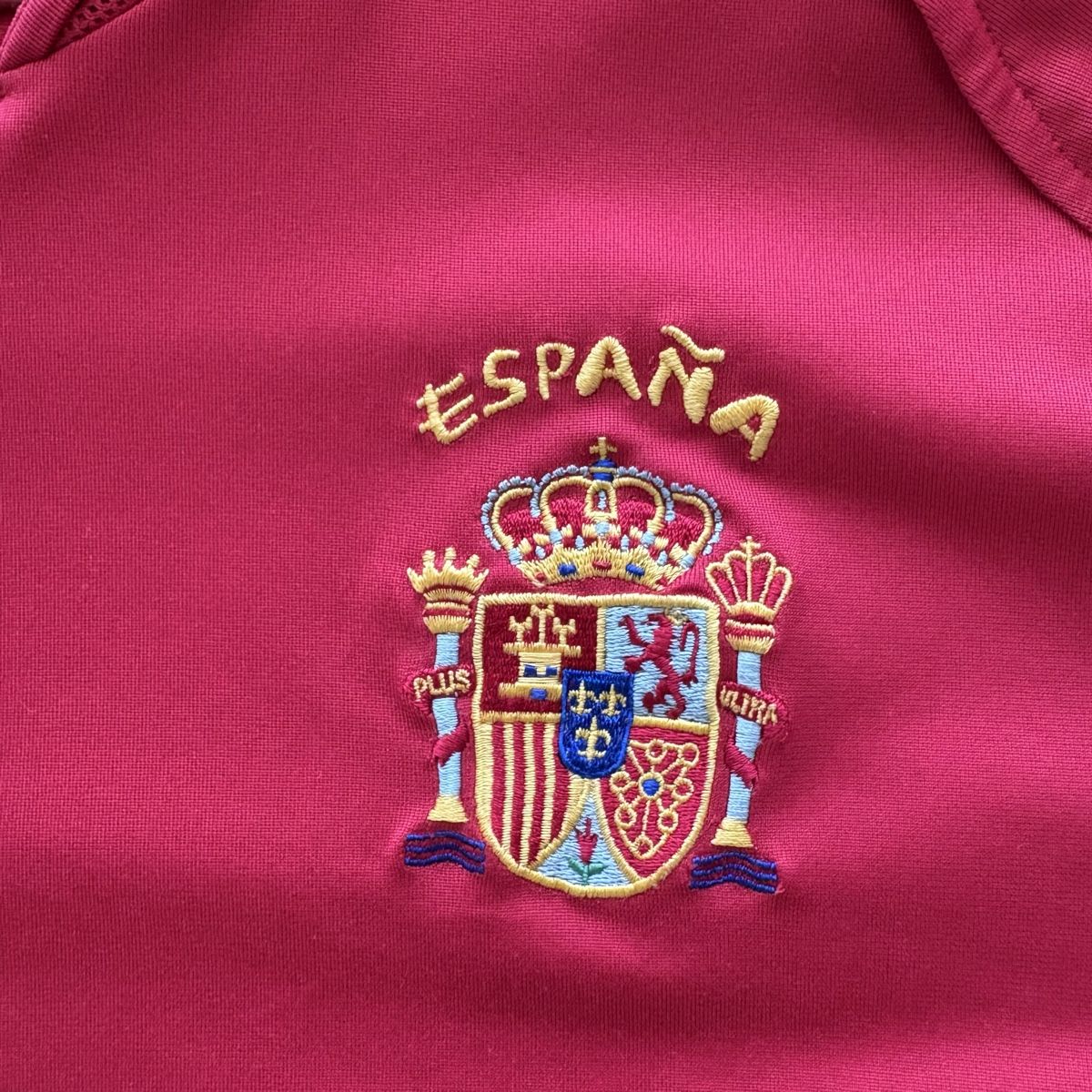 Adidas Leibchen & Hosen: Spanien Trikot Adidas 2004 – Gebraucht aus Winterthur von LaBodega 4