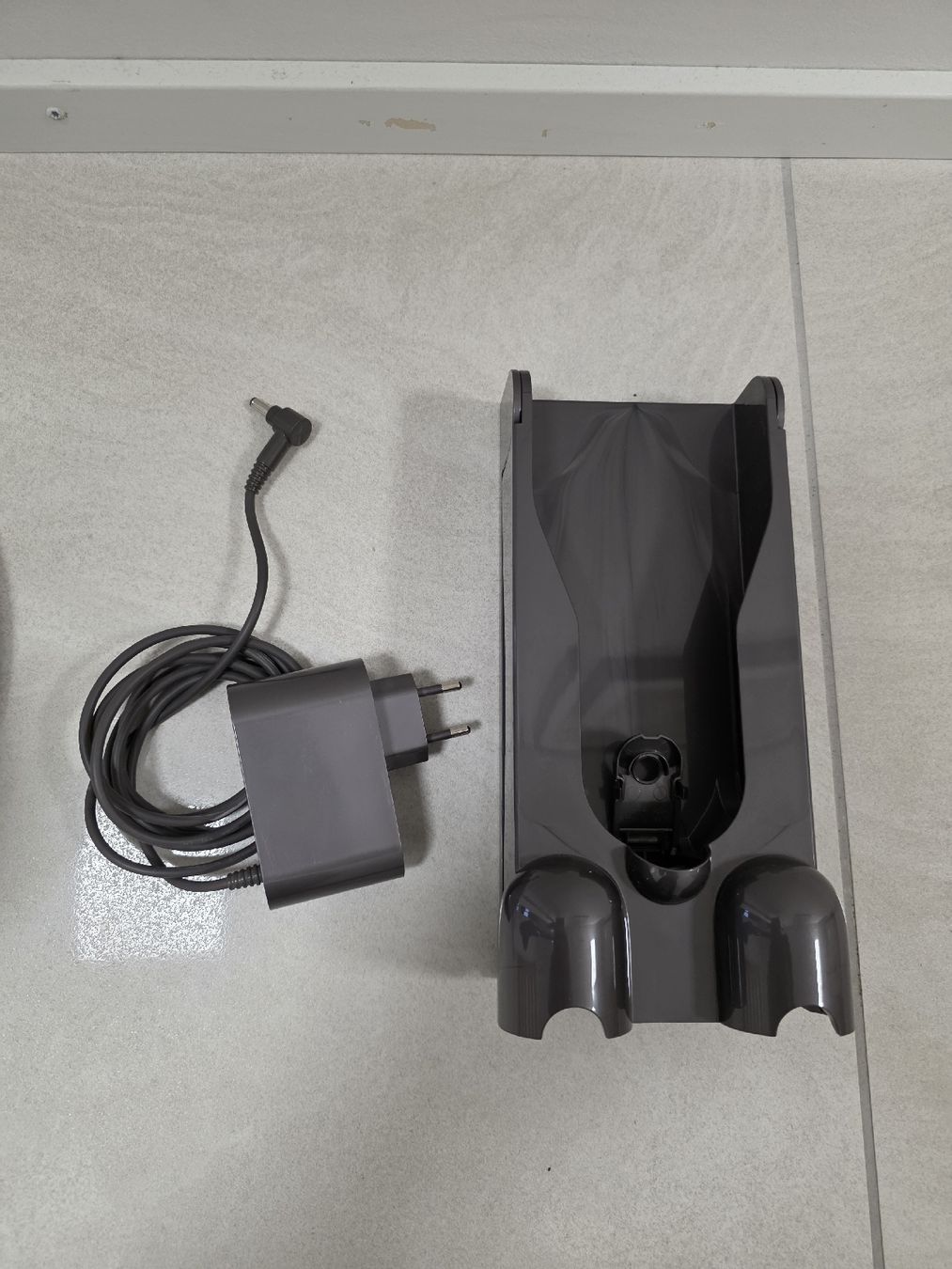 Dyson Aspirapolveri & Accessori: Dyson V11 Absolute Extra Pro Staubsauger - Top Zustand! – Usato da Bottighofen venduto da syogar 1