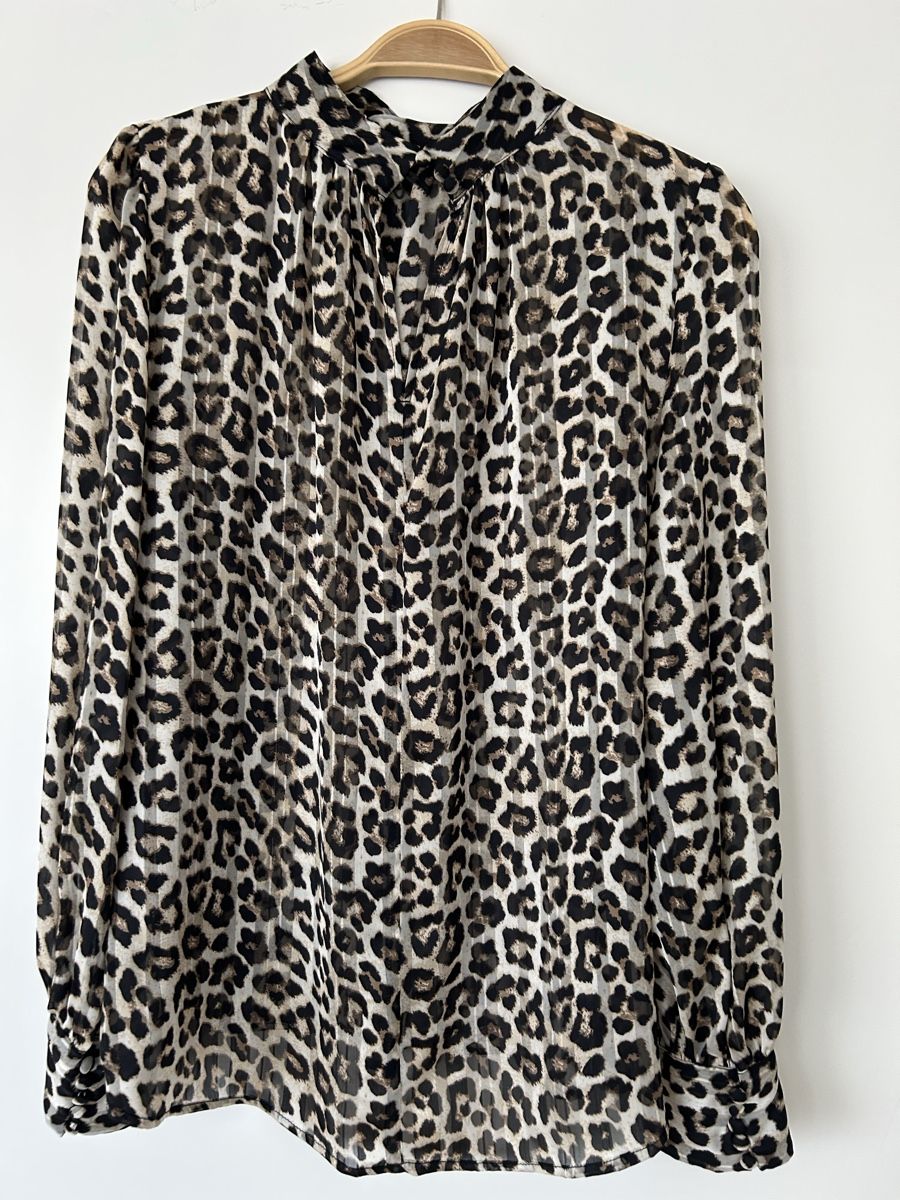 Blusen: Bluse Leomuster, Gr. 38/40 – Gebraucht aus Reinach BL von meinstil