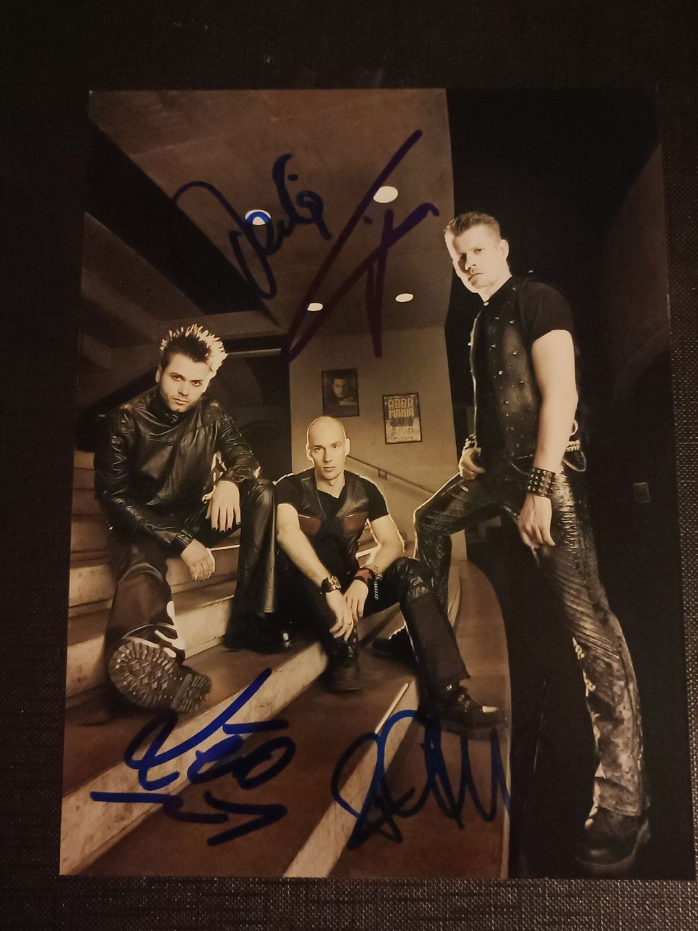 Autografi: Oomph! - 13x18cm - handsigniert – Usato da Menziken venduto da Artographs