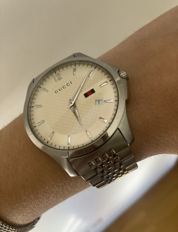 Gucci Orologi: Gucci Uhr (Damen) – Nuovo (secondo la descrizione) da Zürich venduto da mag_x56t