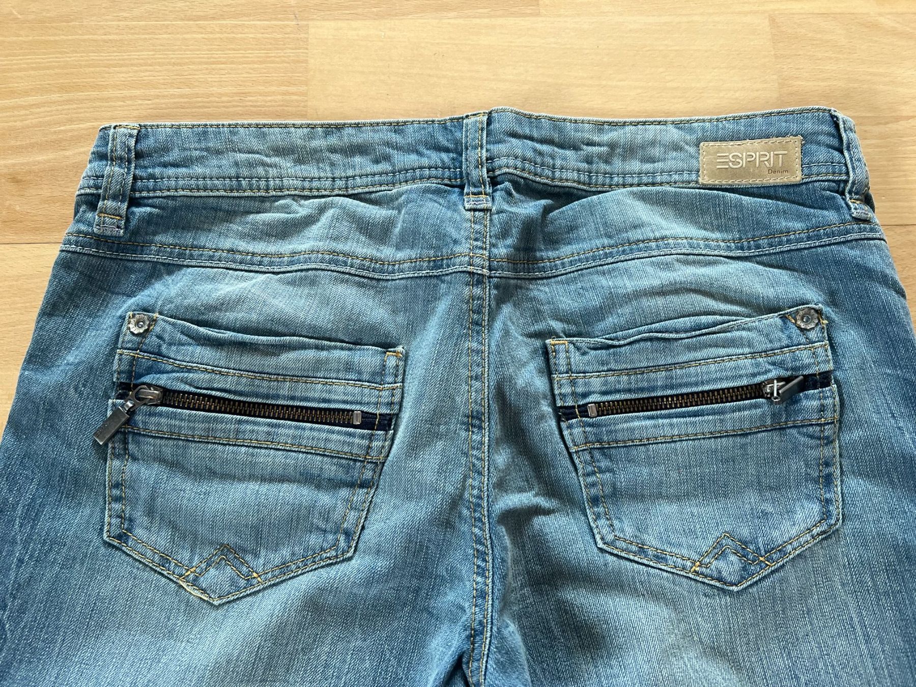 Esprit Jeans: ESPRIT Damen 7/8 Jeans Hose, Gr. 29 – Nuovo (secondo la descrizione) da Worb venduto da farben20zauber 2
