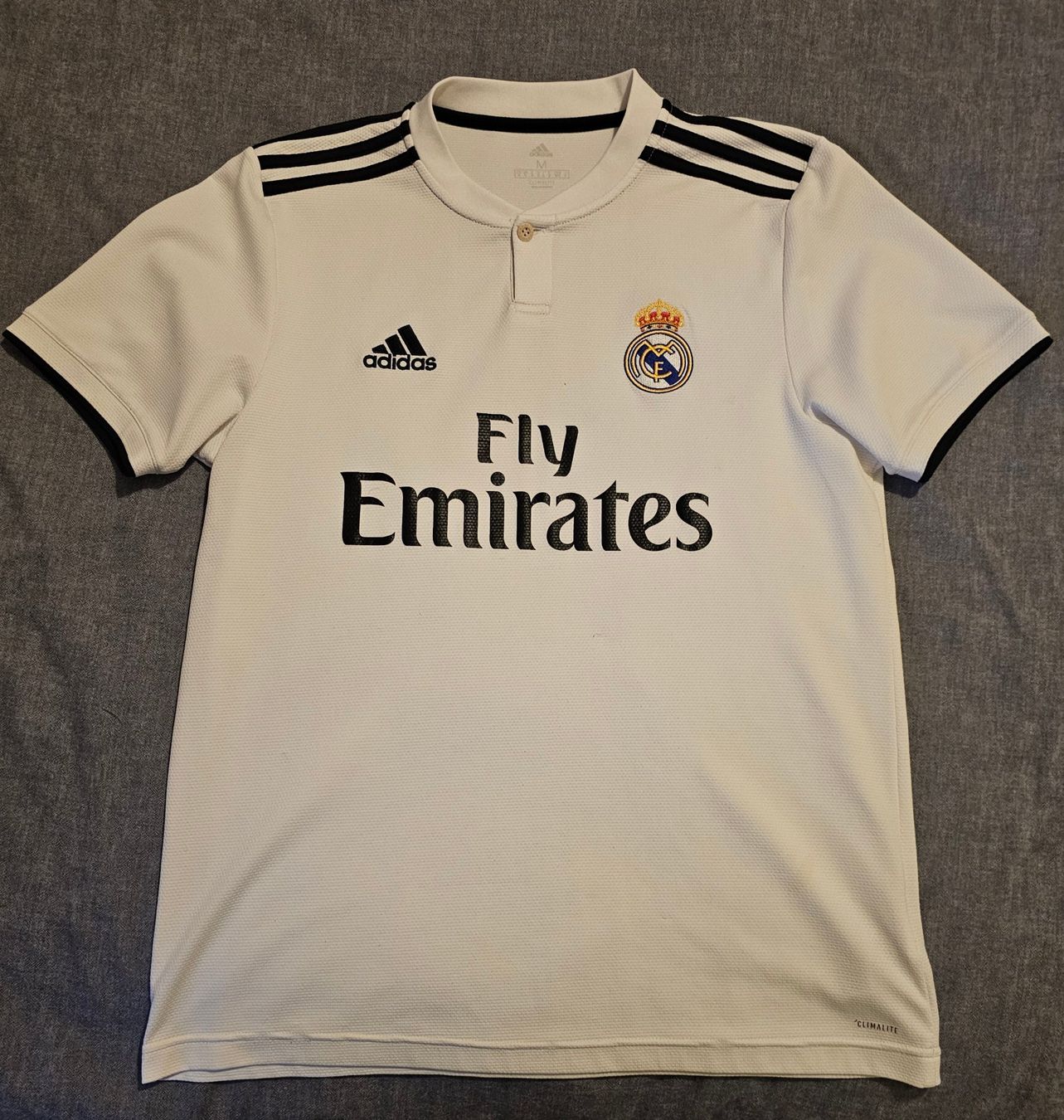 Real Madrid Canottiere & Pantaloni: Maillot Real Madrid saison 2018-2019 / DH3372 – Usato da Epalinges venduto da Kont1