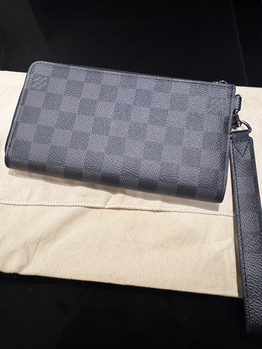 Portafogli: Louis Vuitton Portemonnaie – Usato da Liestal venduto da KLAG 1