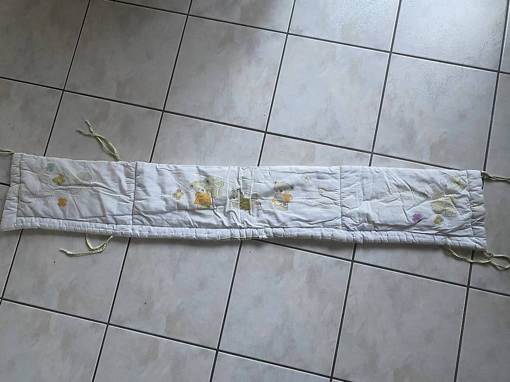 Linge de lit: Bettumrandung zu verschenken – D'occasion à Hinwil par Th0mz