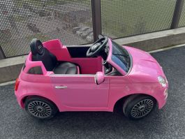 Fiat 500 rose électrique pour enfant - comme neuve!