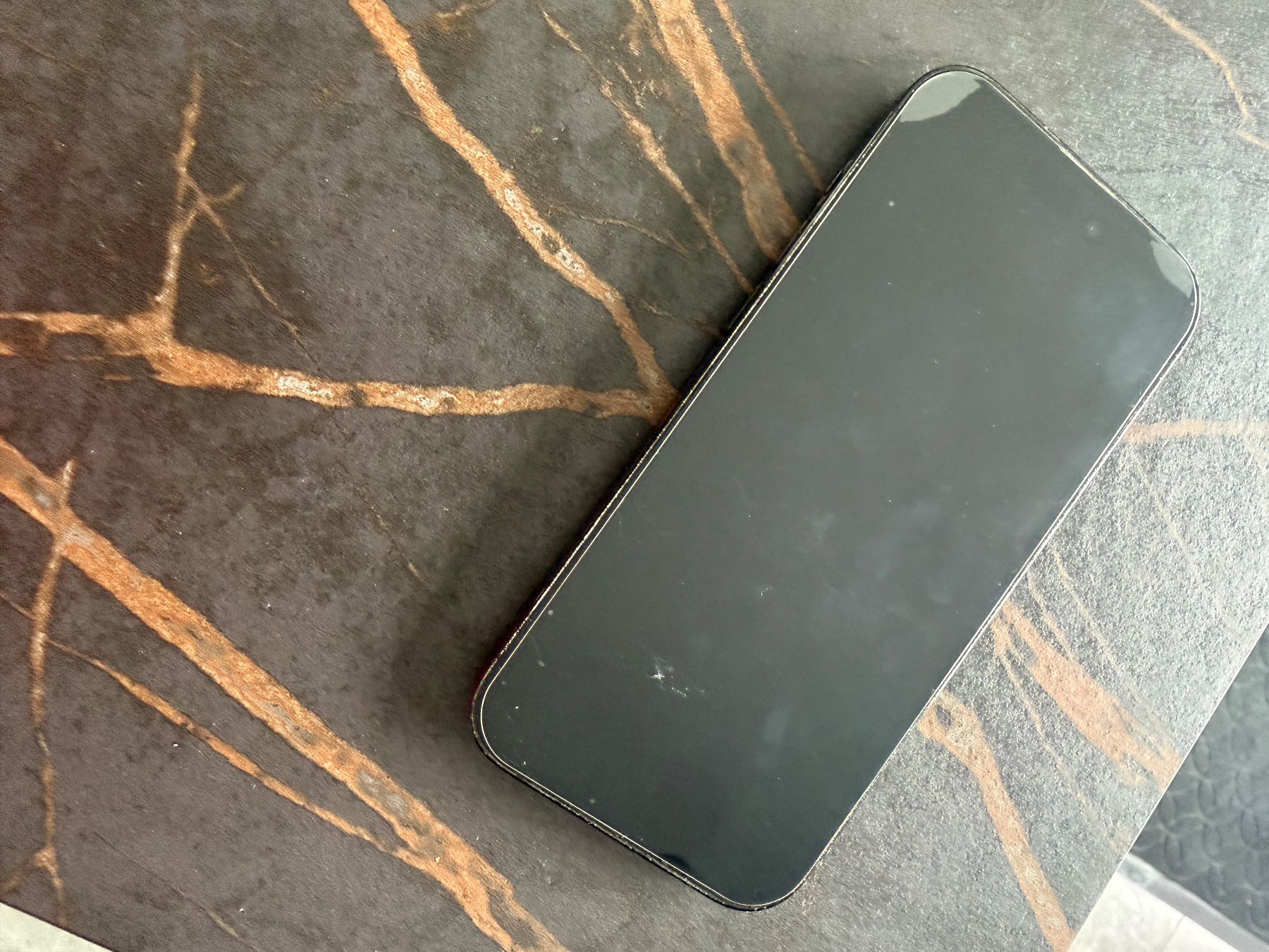Apple Telefoni cellulari / Smartphones: iPhone 14 Pro 256 GB, batterie à 75 % – Usato da Riddes venduto da Kris84 4