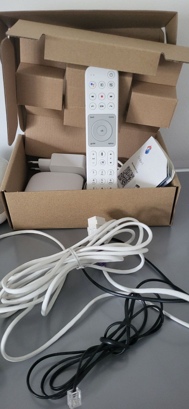 Swisscom Cavi: TV-Box-Kabel Konvolut – Usato da Magliaso venduto da m_tardy 1