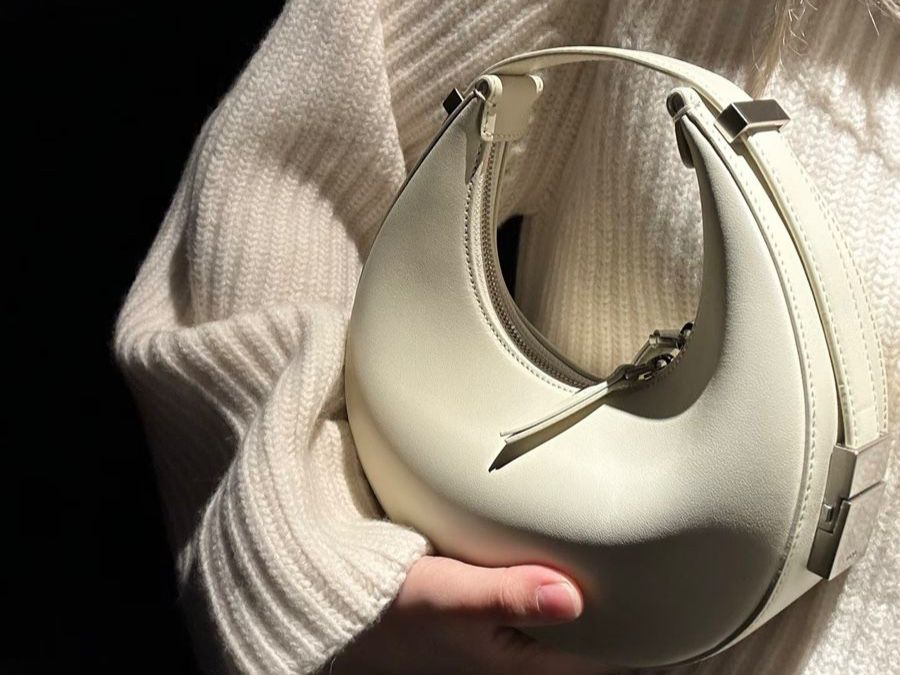 Borse da donna: OSOI Schultertasche in Creme/Off-White – Nuovo (secondo la descrizione) da Dübendorf venduto da Lzz1224 2