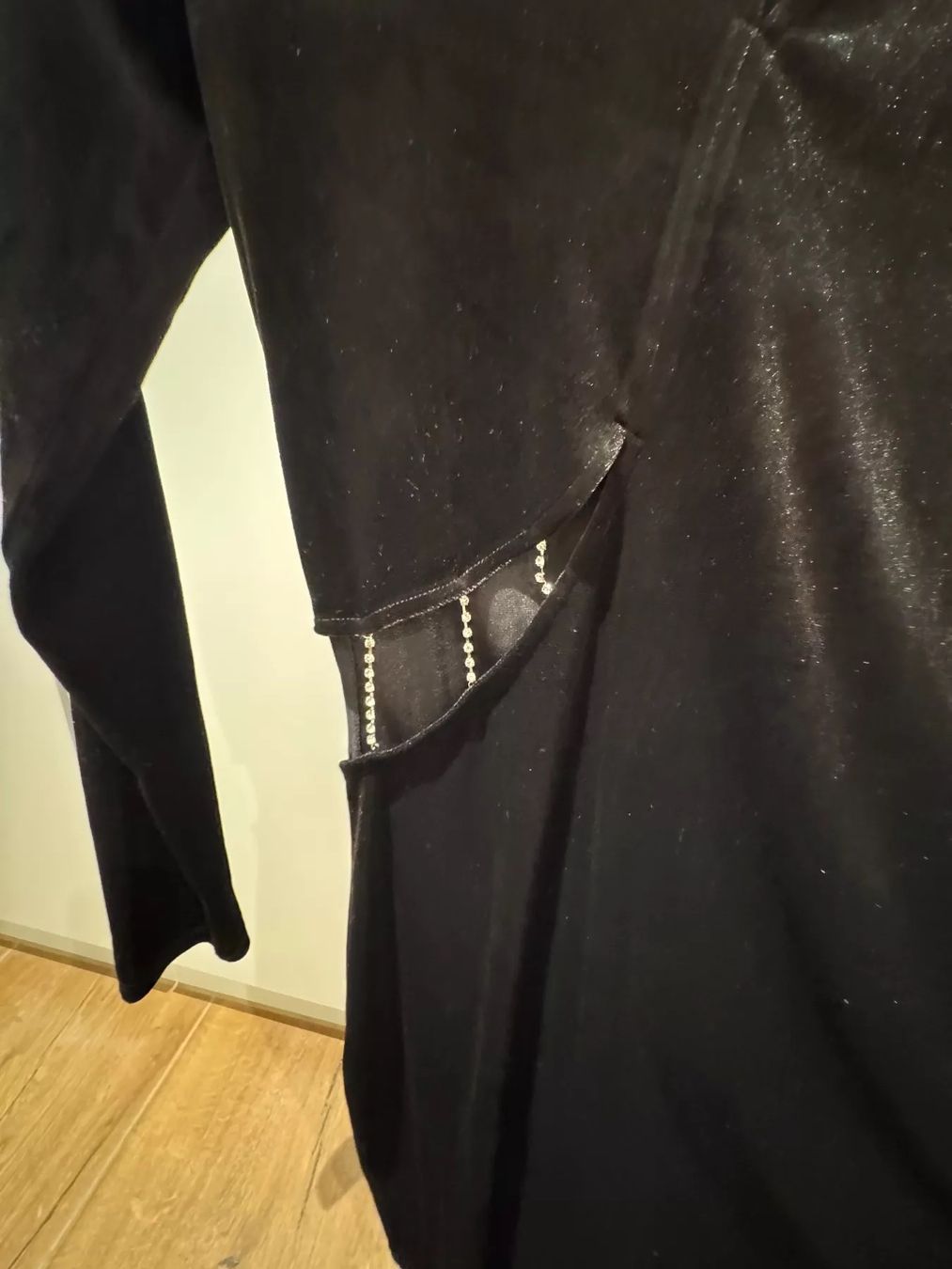 H&M Vestiti: Elegantes schwarzes samt Kleid S – Nuovo (secondo la descrizione) da Lachen SZ venduto da nathiisch 3