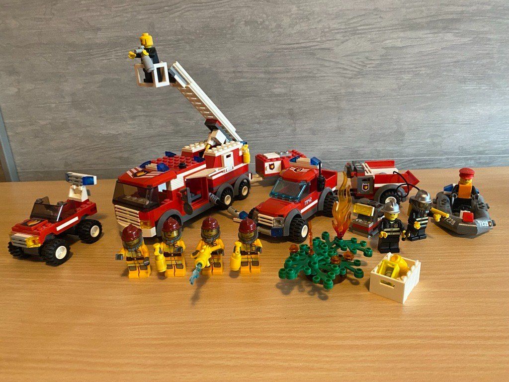 Lego Giocattoli: Lego Feuerwehr + Polizei – Usato da Zürich venduto da Wuffel6