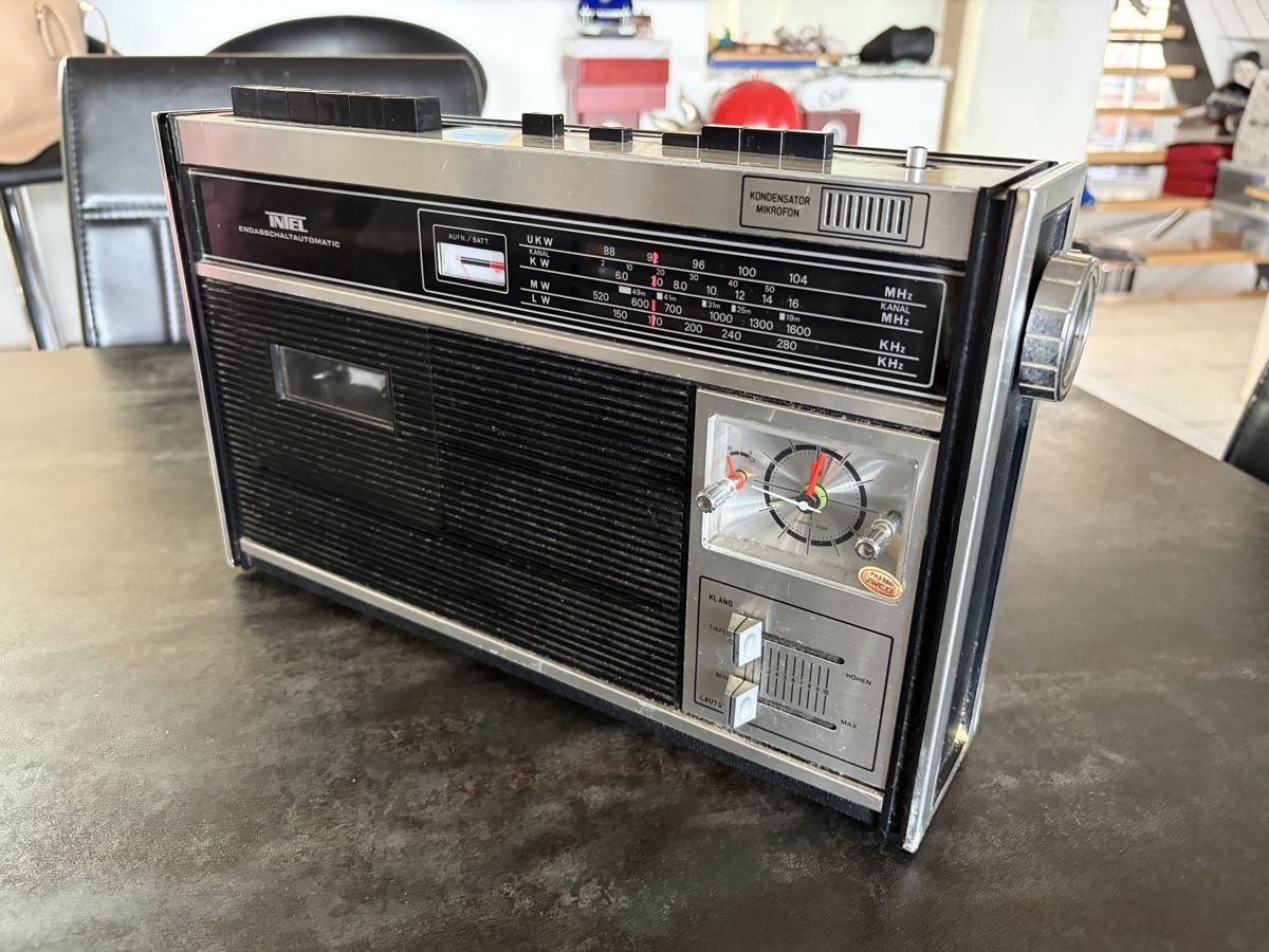 Radios: Radio Cassette Intel vintage – Defekt aus Vallamand von Bricbracbroc82 1