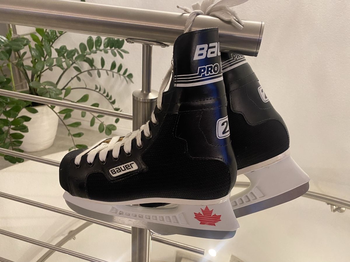Bauer Pattini da ghiaccio: Bauer Eishockey Schlittschuhe Gr 37.5 – Usato da Birrwil venduto da Bendegriz 3