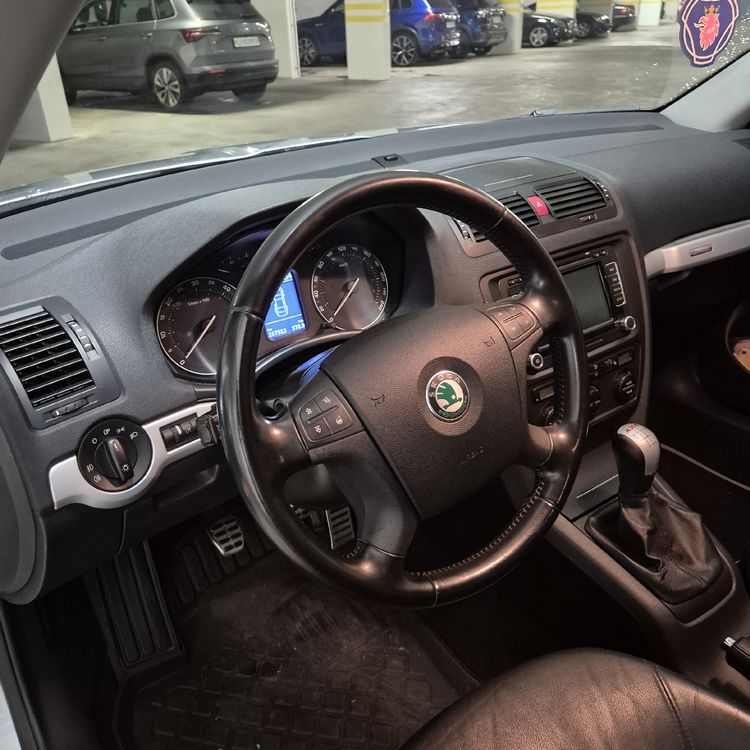 Automobili: skoda octavia scout 2.0TDI – Usato da Rieden SG venduto da Djoggeli 2