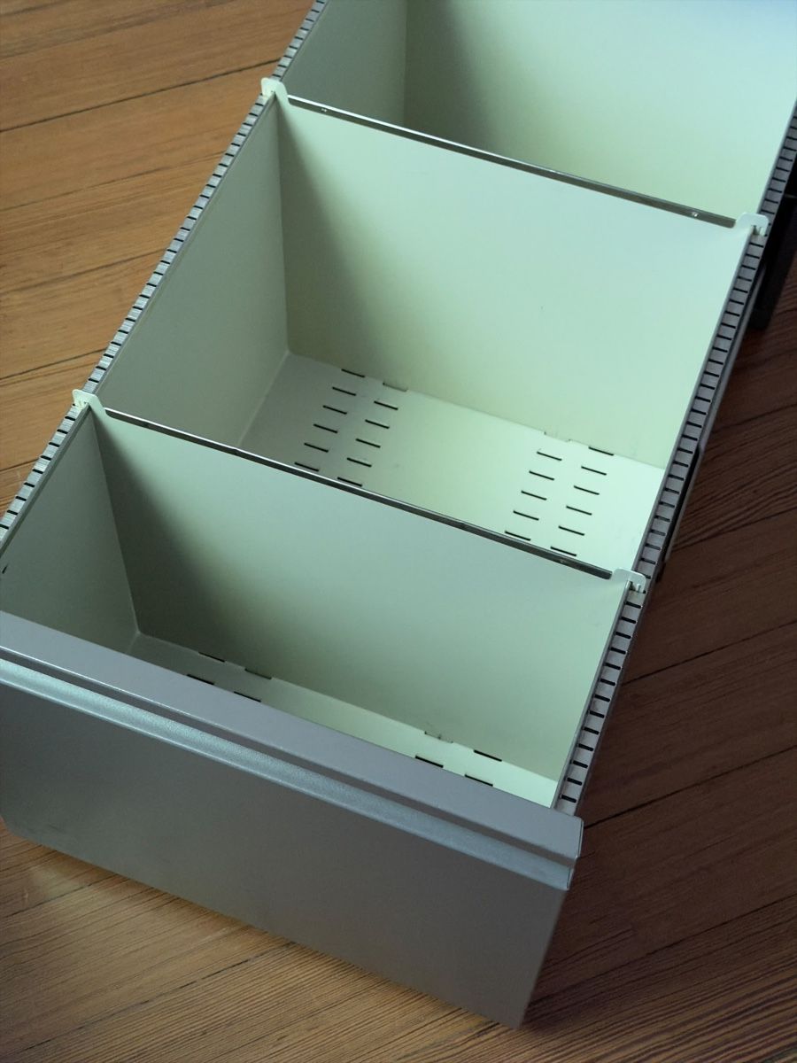 Bigla Cassettiere: Bigla Korpus / Container / Aktenschrank – Usato da Zürich venduto da kw4567 5