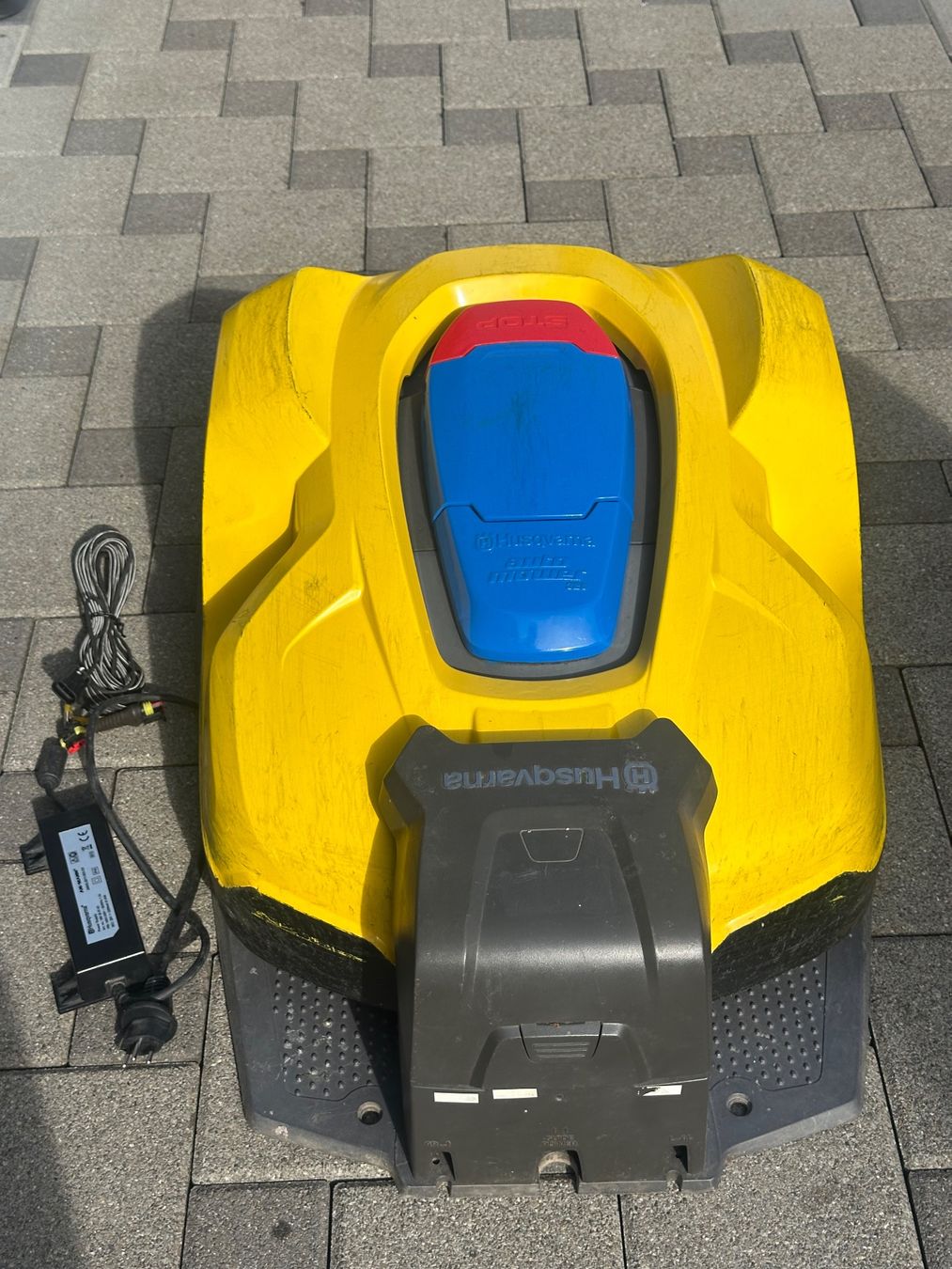 Husqvarna Tagliaerba: Rasenroboter Husqvarna 320 nur 1133 Std – Usato da Schöftland venduto da lazer04 2