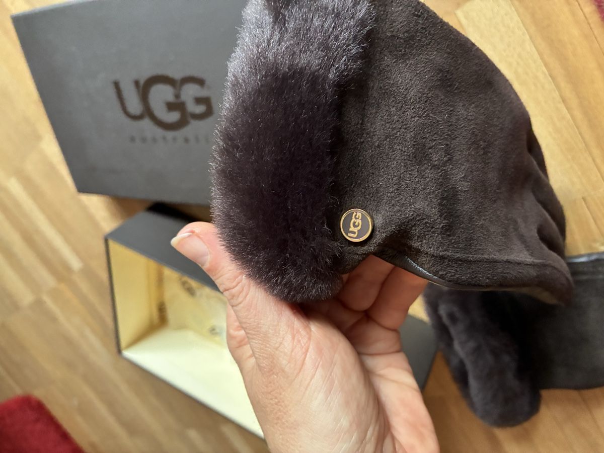 Ugg Guanti & manicotti: Ugg Damen Handschuhe – Usato da Laupen BE venduto da ole_l8gg 3
