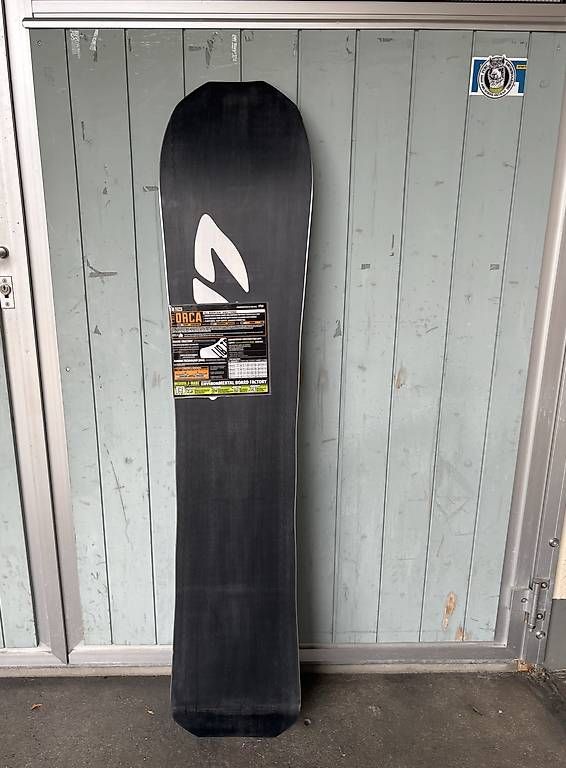 Board: Lib Tech Orca 144cm Snowboard  – Nuovo e nell'imballaggio originale da Gstaad venduto da Pure_Snowboarding 4