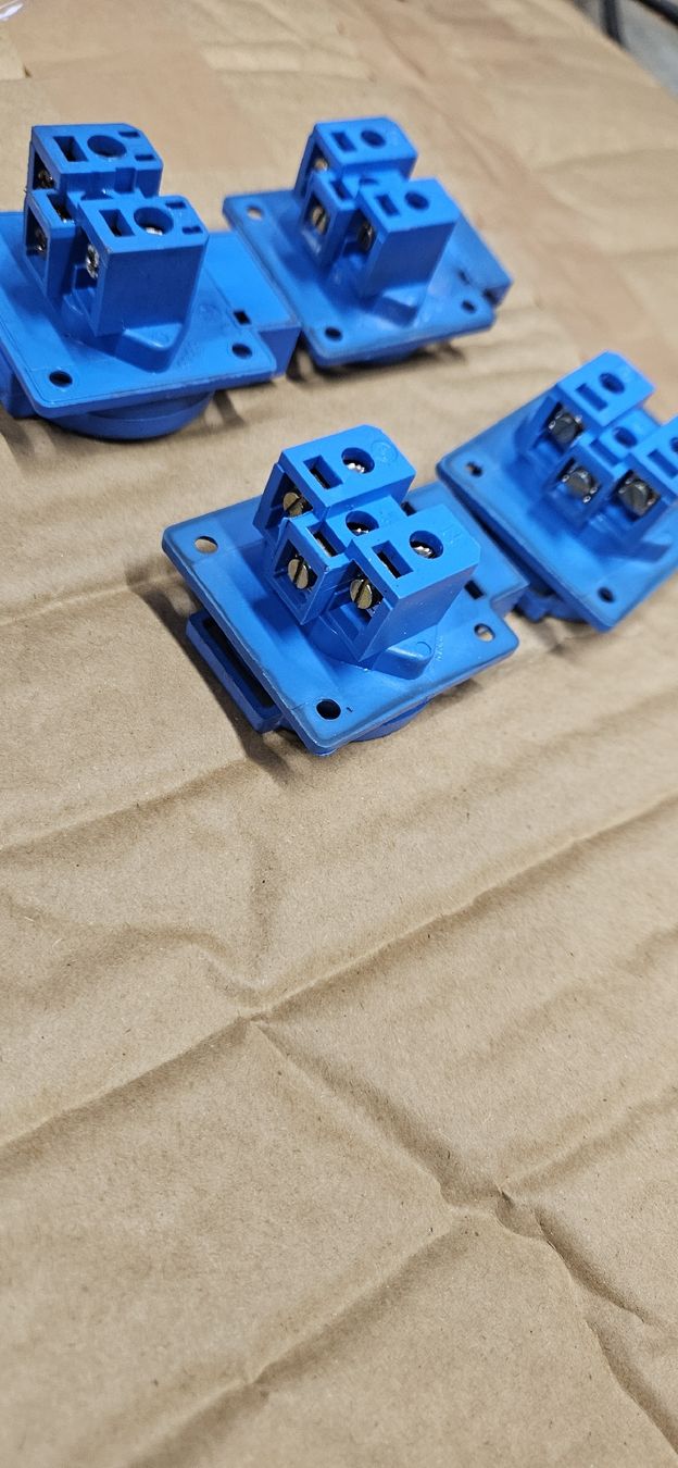 GIFAS Spine: 4x Blaue  Einbau Steckdosen GIFAS – Usato da Baar venduto da Vel...Baar45 2