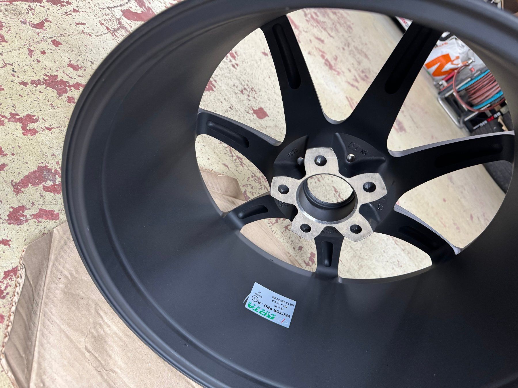 Cerchioni: Rota Pro-R 10X19 Flat Black – Nuovo e nell'imballaggio originale da Itingen venduto da RotaWheels 4