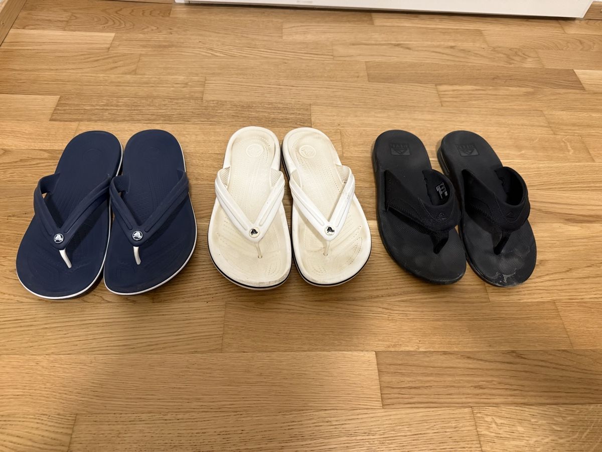 Crocs Herrenschuhe: Crocs / Reef Flif Flops – Gebraucht aus Recherswil von Noname1
