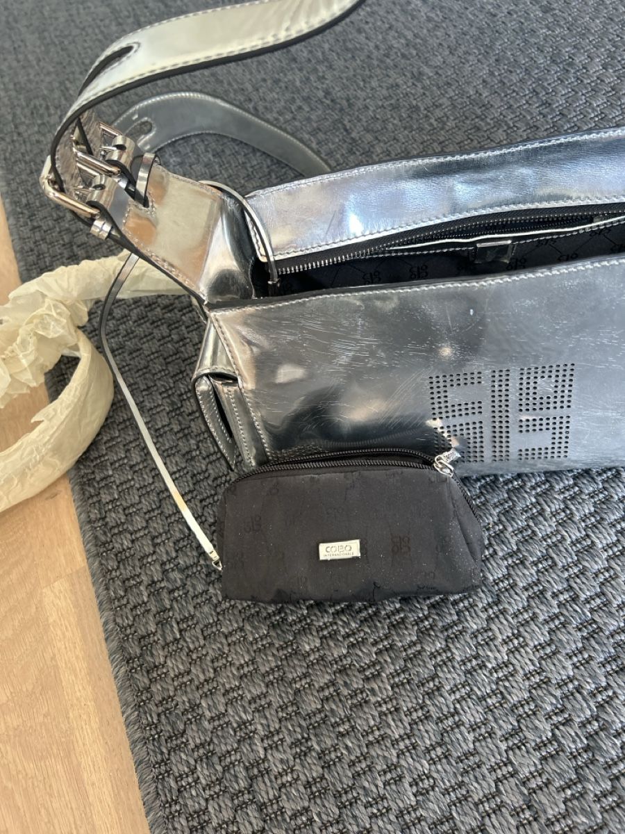 Sacs femmes: Silberne Handtasche ,Leder  – D'occasion à Adlikon b. Regensdorf par Huegeler 1