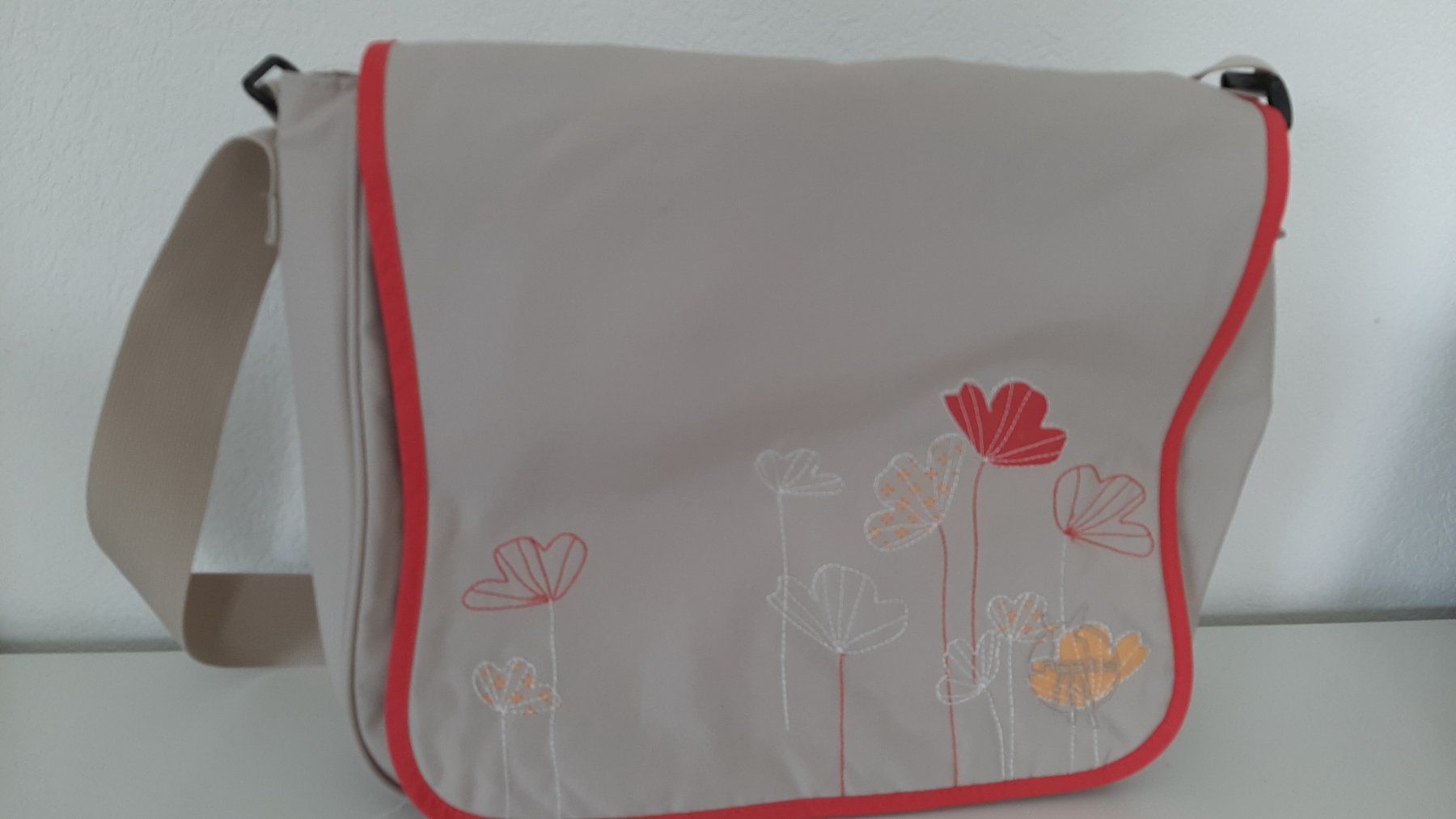 Lässig Borse: Baby Wickeltasche Lässig beige – Usato da Aarburg venduto da NDK