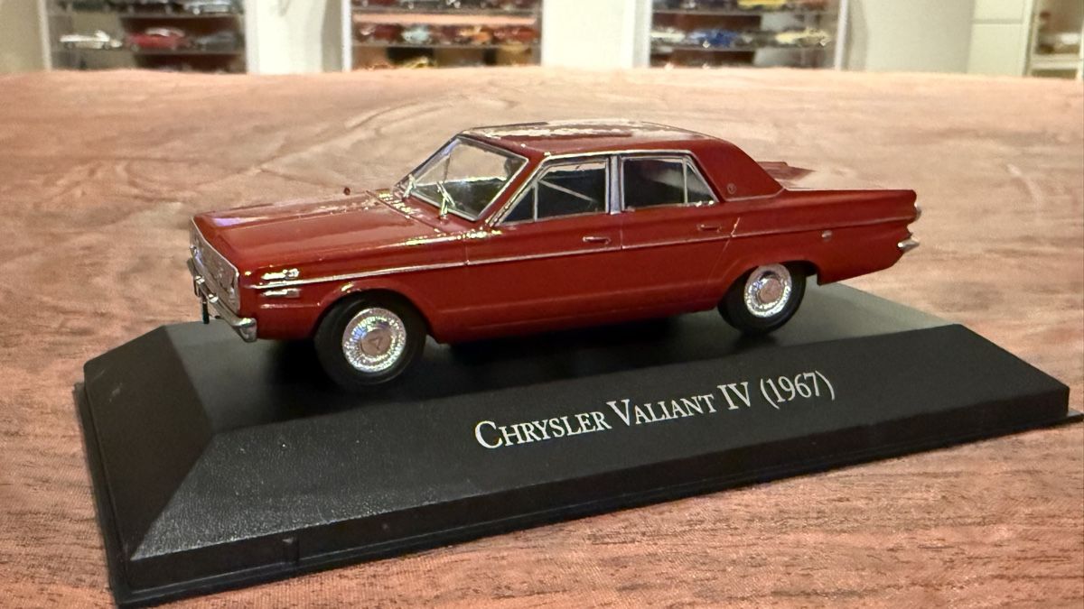 Chrysler Modellini d'auto: Chrysler Valiant IV Modellauto 1967 – Usato da Basel venduto da Zomeg 3