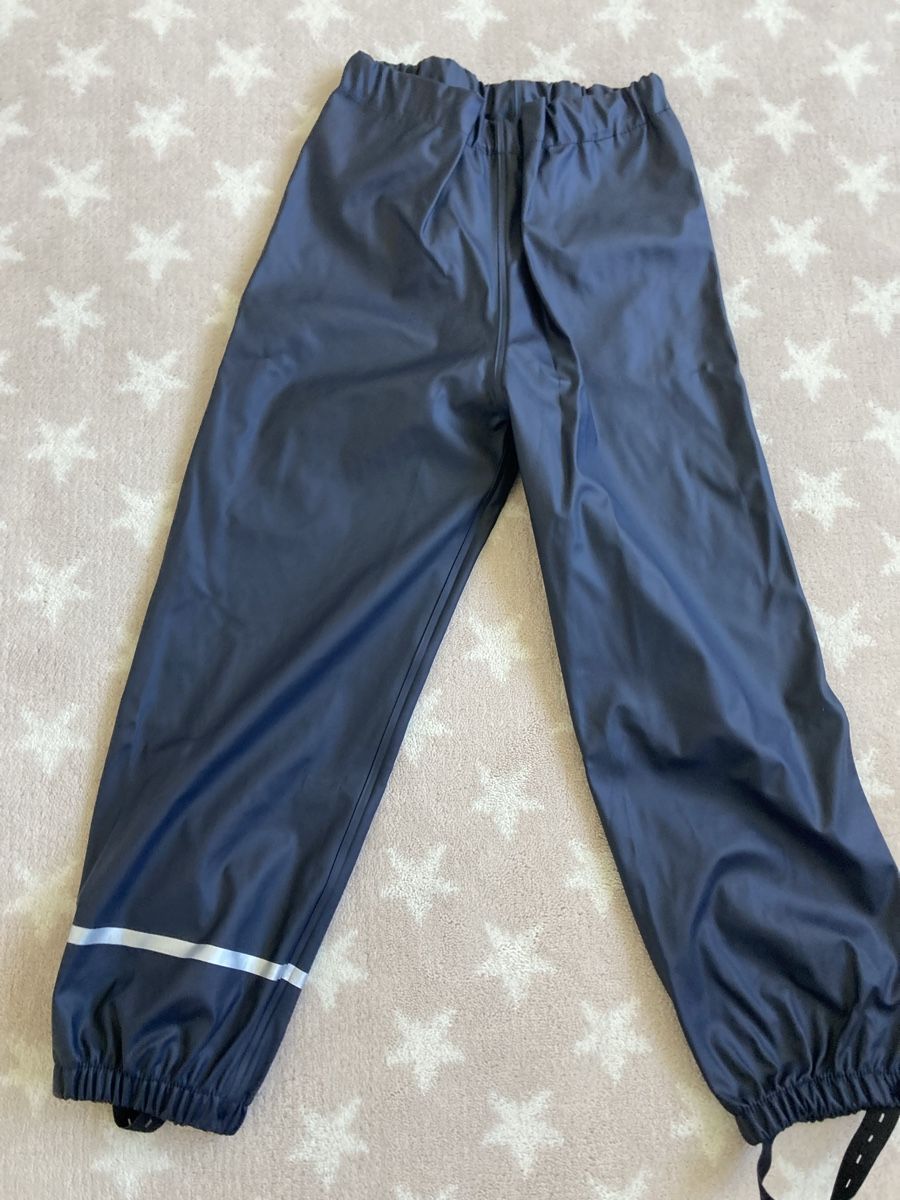Name It Pantaloni: Neue Regenhose  von Name It. – Nuovo (secondo la descrizione) da Wetzikon ZH venduto da Geri73