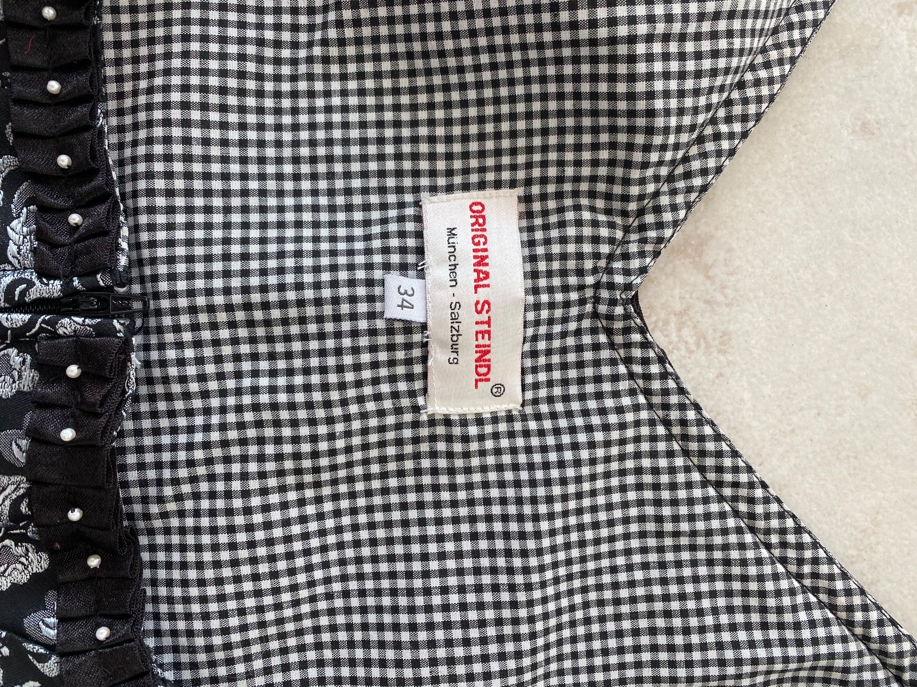 Kleider: Original Steindl Dirndl, Grösse 34, mit silberner Schürze – Gebraucht aus Niederwil SG von Golfgino1809 2
