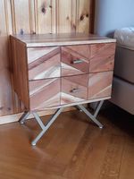 Charmante commode en bois massif avec 2 tiroirs, parfait!