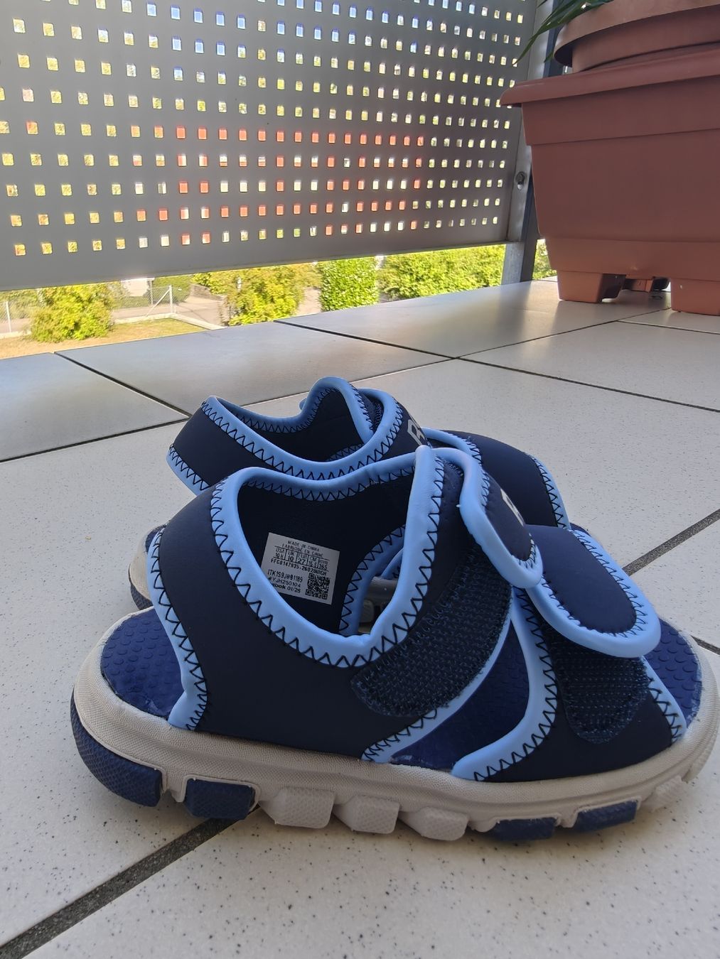 Reebok Schuhe für Jungen: Reebok Sandale, Gr.27 – Neu (gemäss Beschreibung) aus Kilchberg ZH von Emangoli