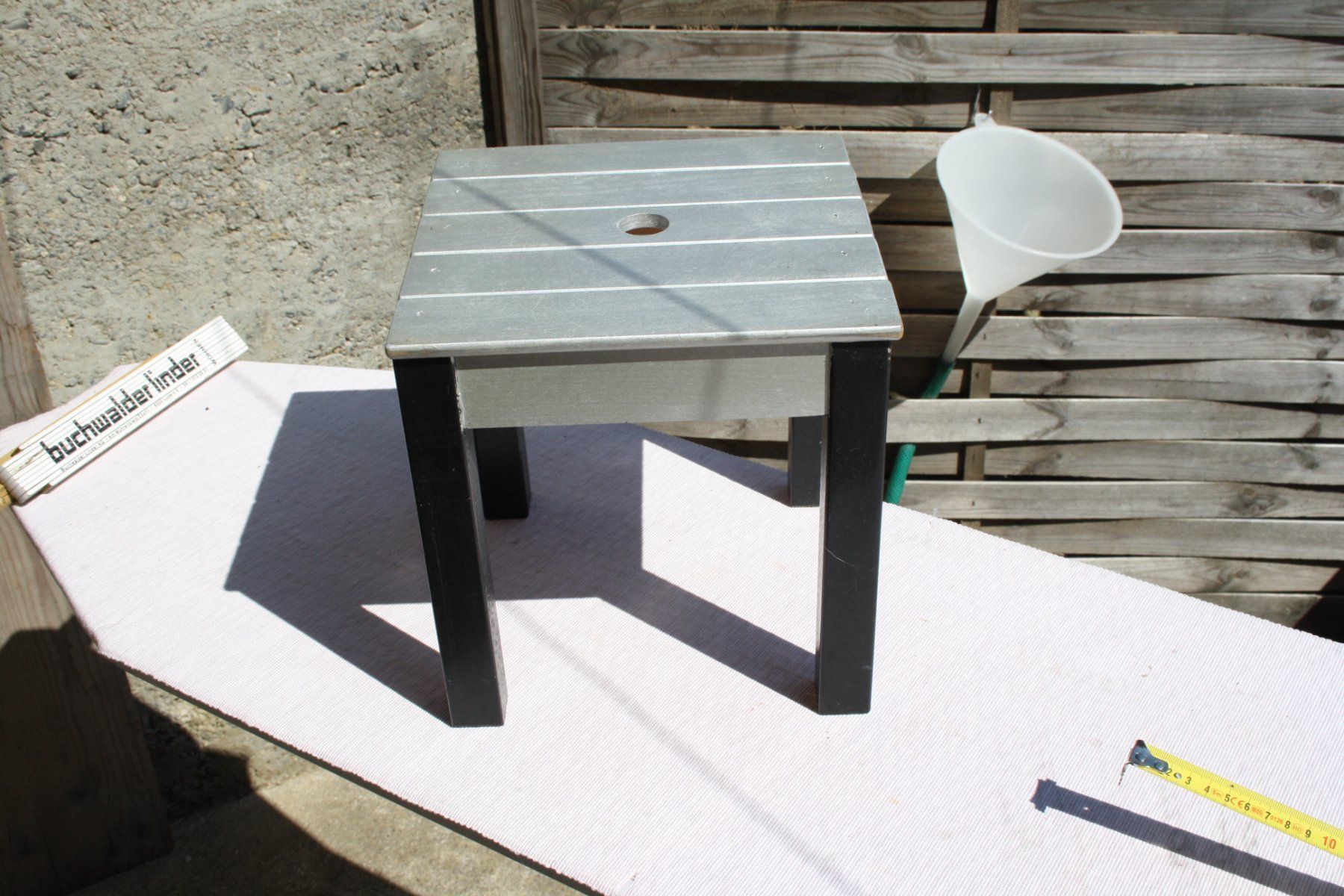 Sgabelli: BLUMENHOCKER HOCKER PFLANZENHOCKER SCHÄMELI – Usato da Wauwil venduto da Pneuedy