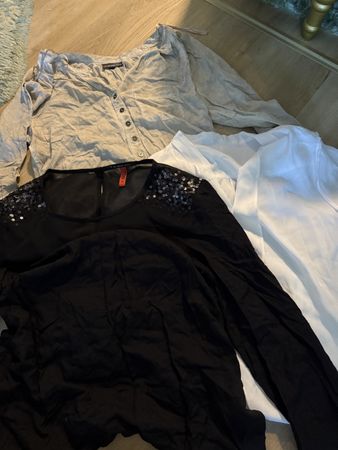 3 Damenblusen Gr. SM (Schwarz, Weiss, Beige), leichte Frühli