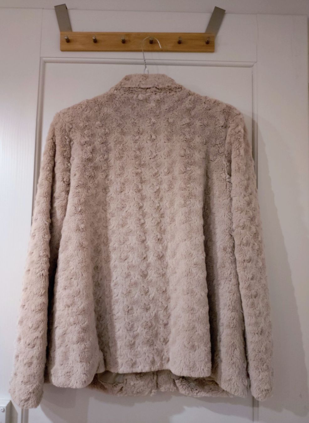 Giacche: Jacke Fake Fur – Usato da Fribourg venduto da sarahmaria123 1