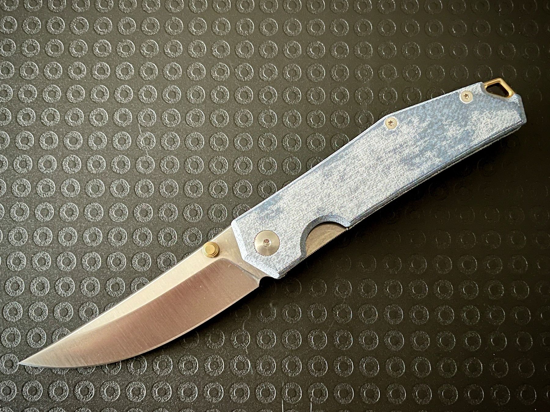 Giant Mouse Coltelli tascabile: Giantmouse Ace Clyde Blue Canvas Micarta – Nuovo (secondo la descrizione) da Frauenkappelen venduto da Doc_Snyder